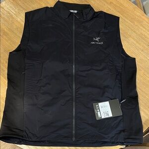 Arc'teryx Men's Black Atom Vest